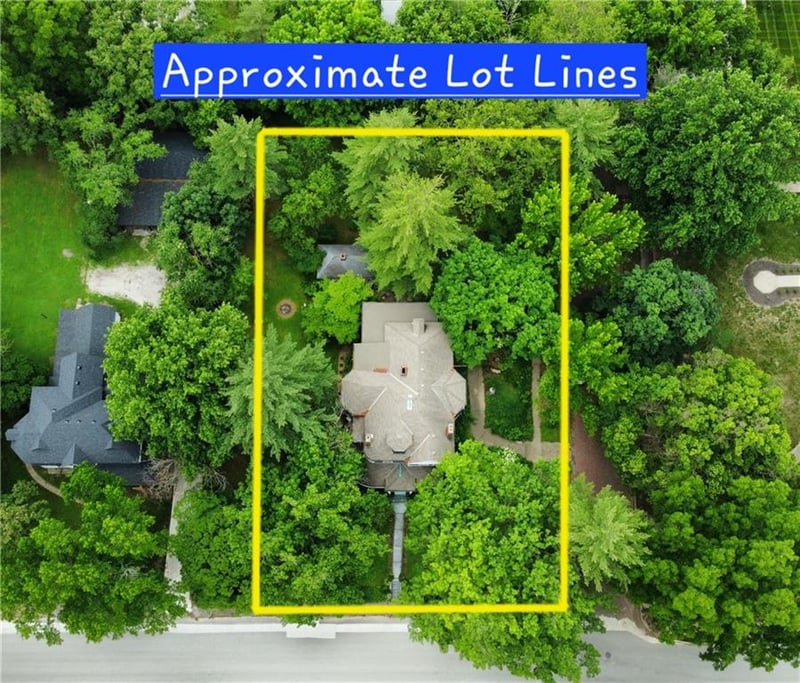 615 N Jefferson St, Carrollton, MO 64633