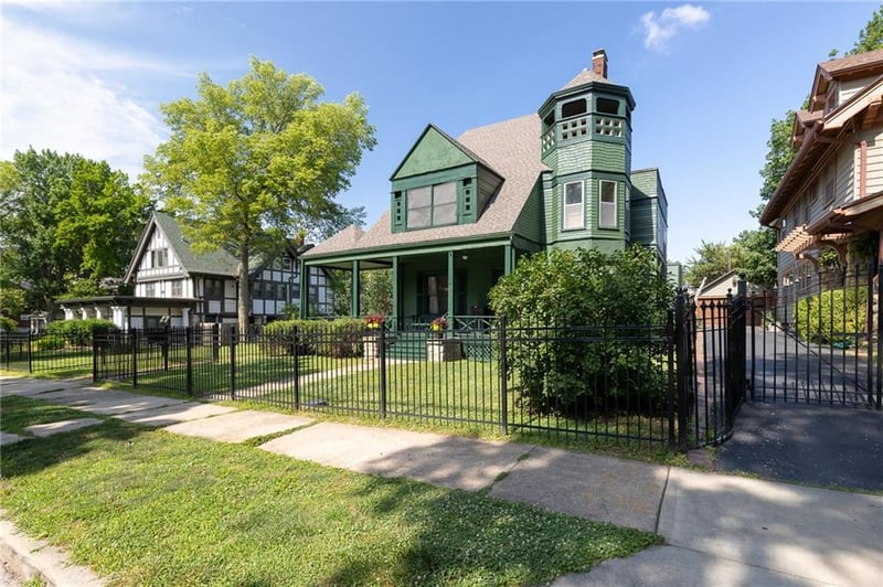 3632 Locust St, Kansas City, MO 64109