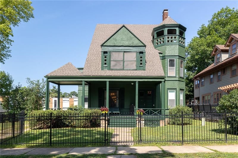 3632 Locust St, Kansas City, MO 64109