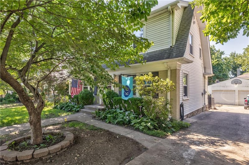 11 W 70th St, Kansas City, MO 64113