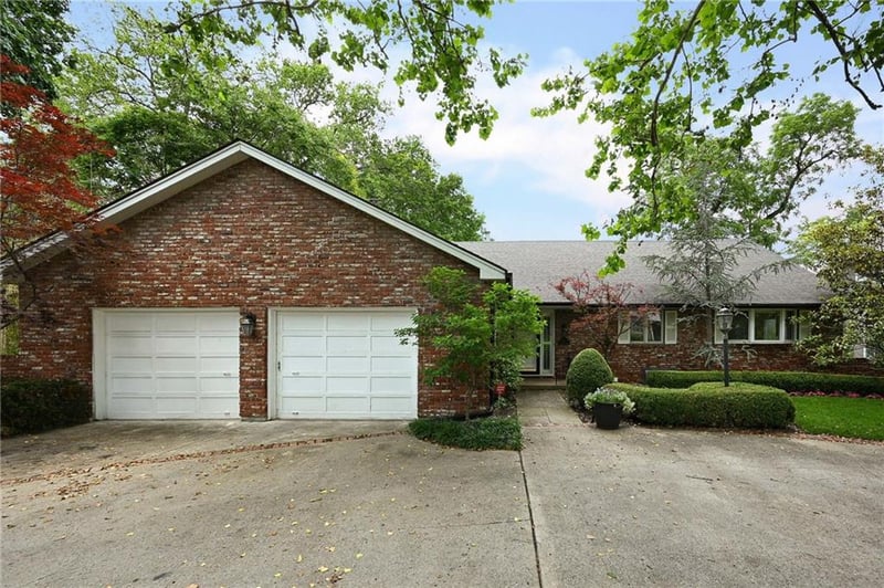 490 W 49th Ter, Kansas City, MO 64112