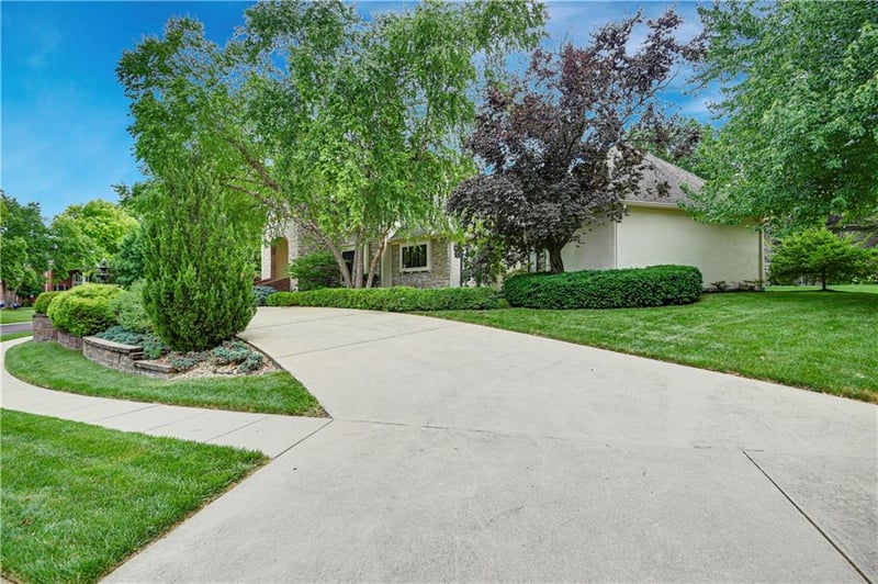 12804 Russell St, Overland Park, KS 66209