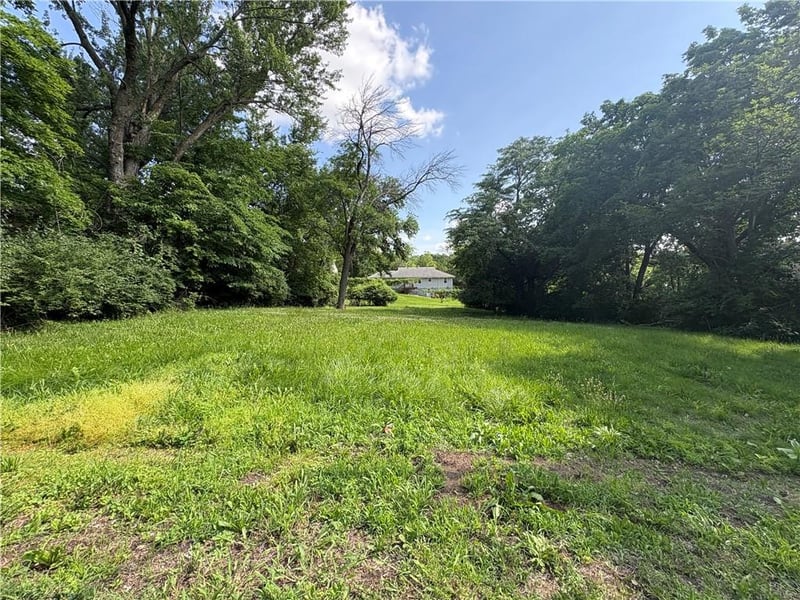 8115 80th Ter, Kansas City, MO 64138