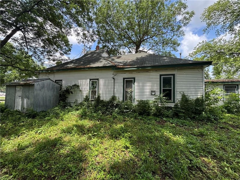 114 Schofield St, Waverly, KS 66871