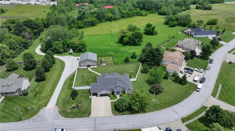 7151 SW Crystal Ln, Trimble, MO 64492