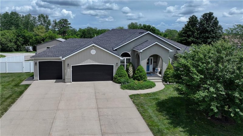 7151 SW Crystal Ln, Trimble, MO 64492