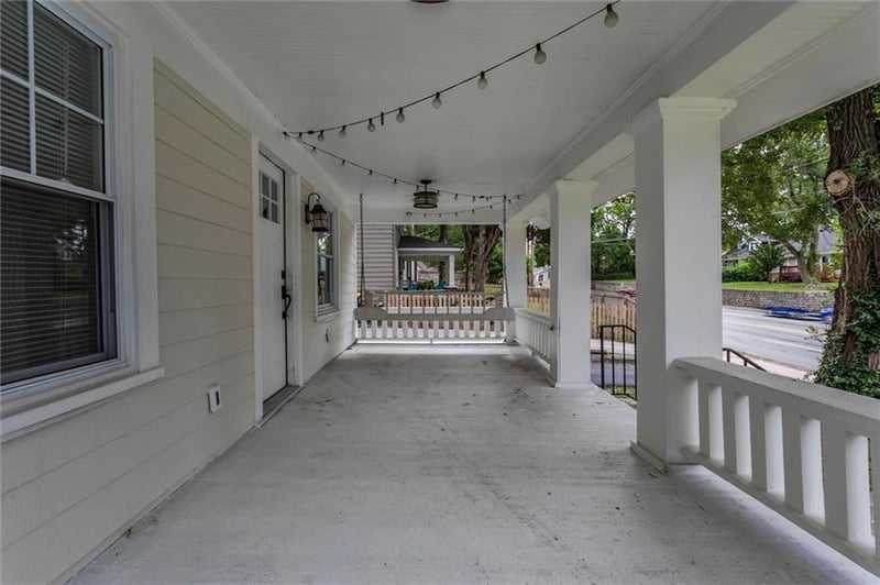 826 75th St, Kansas City, MO 64114