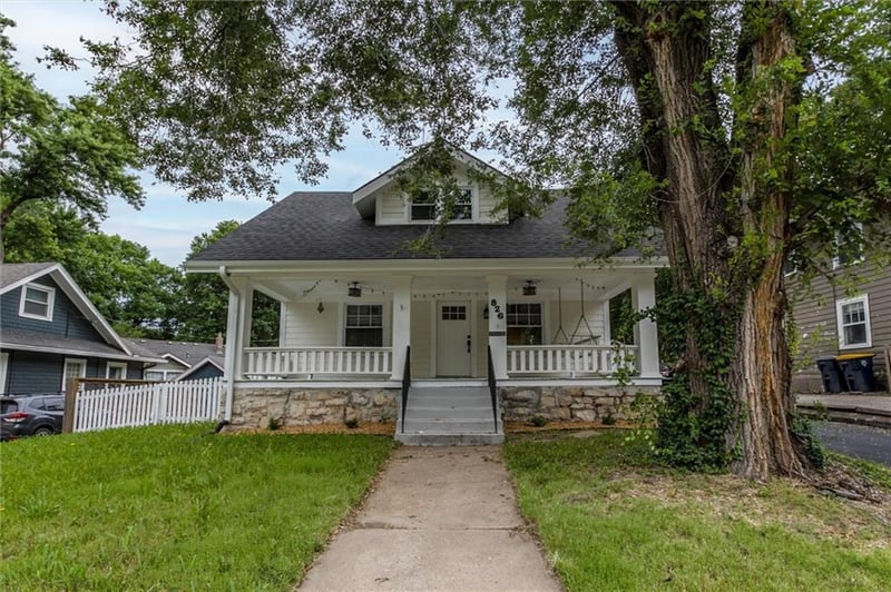 826 75th St, Kansas City, MO 64114