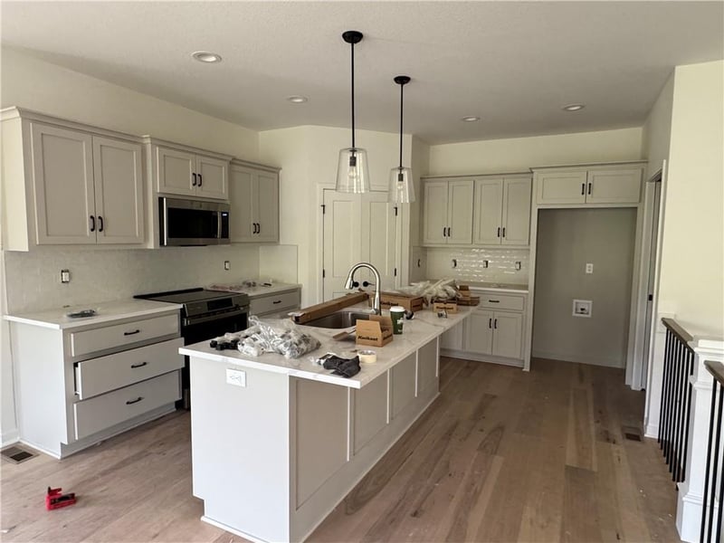 1963 Harvest Rd, Liberty, MO 64068