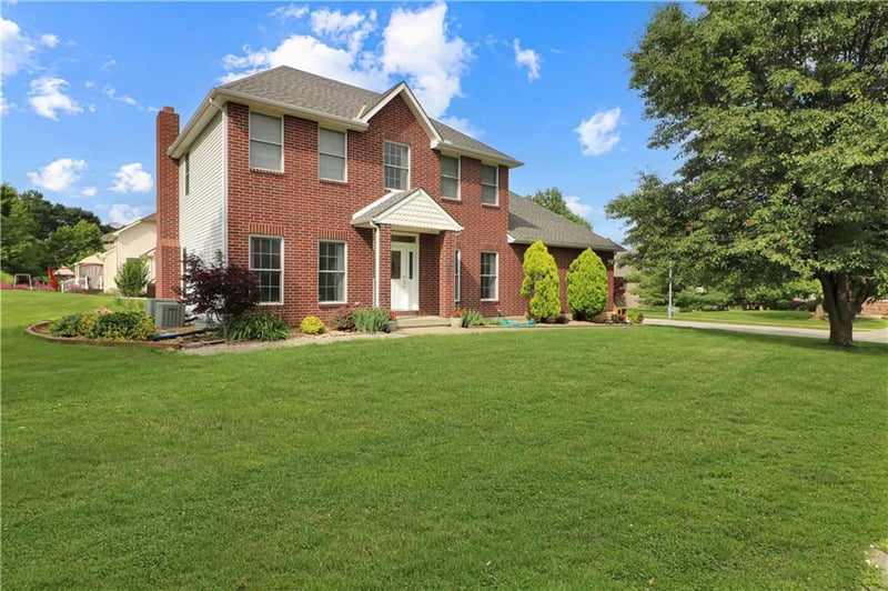 1503 Nottingham Dr, Warrensburg, MO 64093