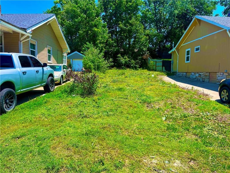 125 Bellaire Ave, Kansas City, MO 64123