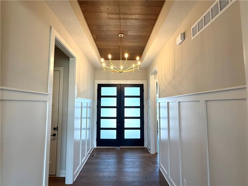 17404 Crystal St, Overland Park, KS 66221