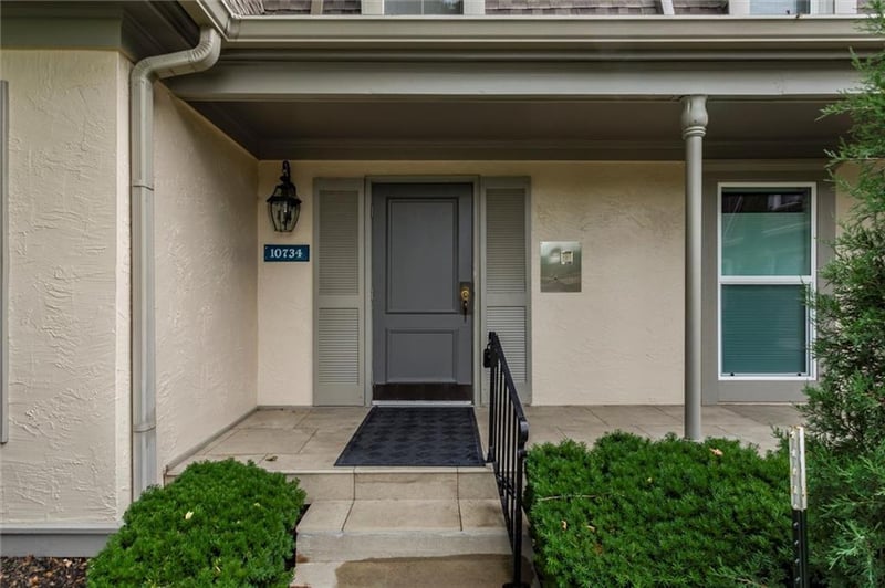 10734 Glenwood St #A, Overland Park, KS 66211