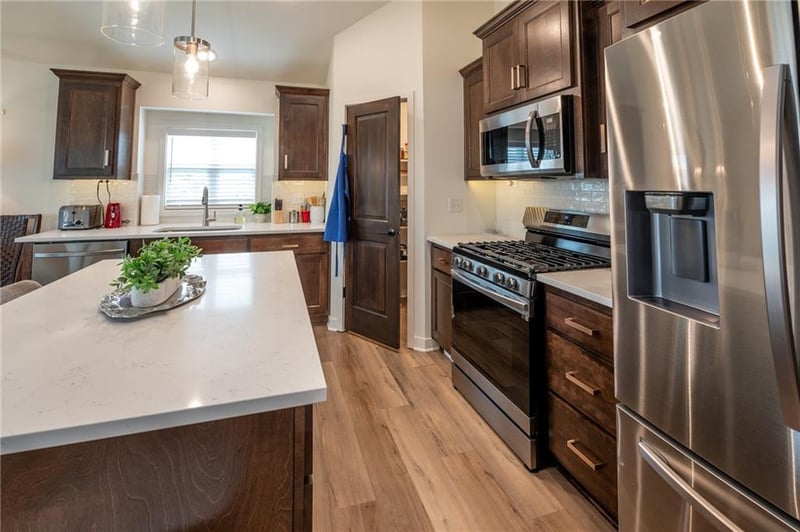 1301 NE 123rd St, Kansas City, MO 64165
