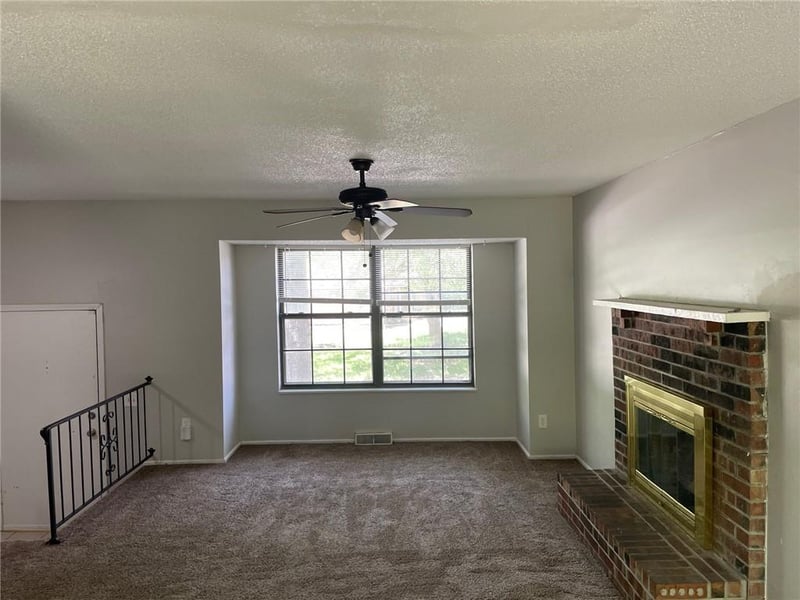 3212 Canterbury Rd, Blue Springs, MO 64015