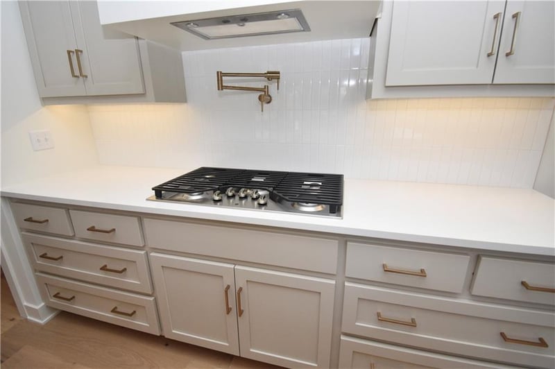 7648 N Booth Ave, Kansas City, MO 64158