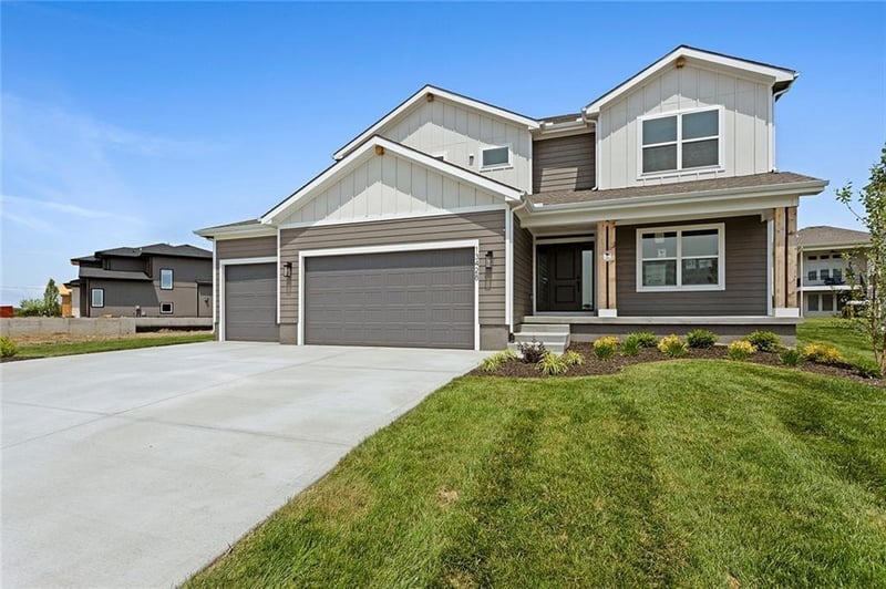 13309 179th St, Overland Park, KS 66013