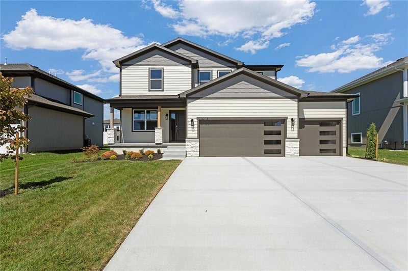 13305 179th St, Overland Park, KS 66013