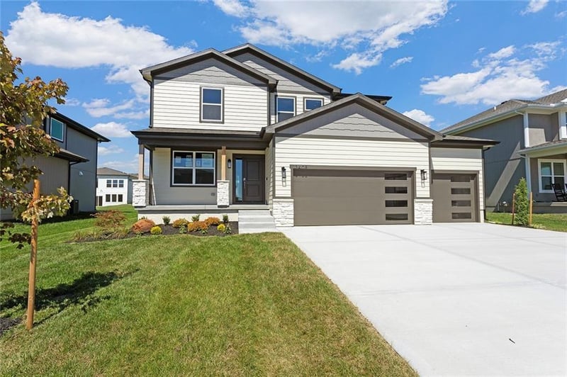 13305 179th St, Overland Park, KS 66013