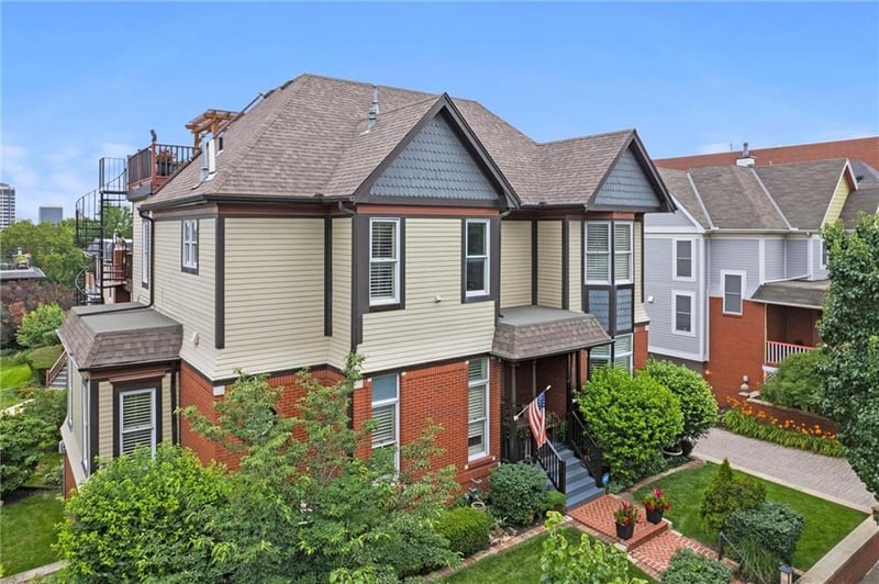 206 E 30th St, Kansas City, MO 64108