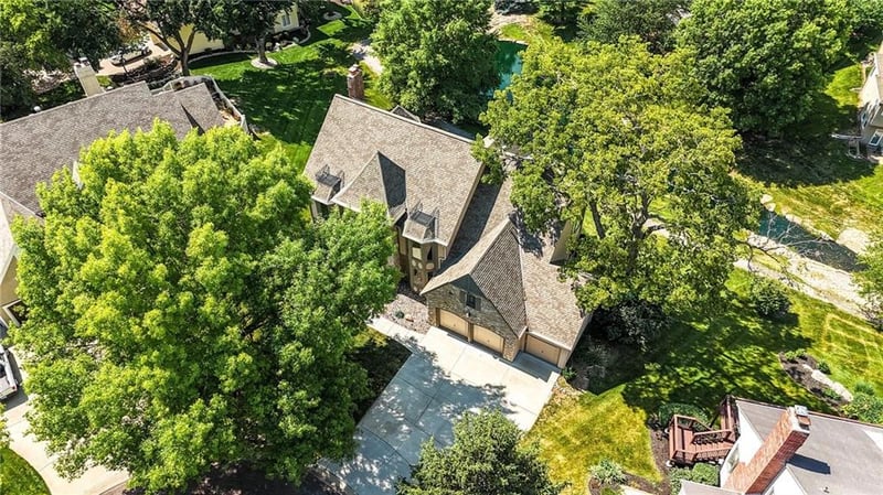 5806 W 130th St, Overland Park, KS 66209