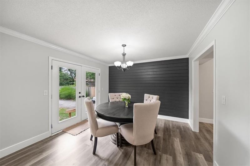 6655 W 82nd St, Overland Park, KS 66204