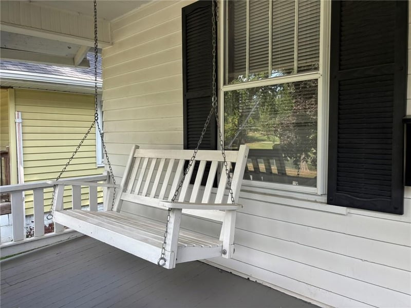 3022 Faraon St, St Joseph, MO 64501