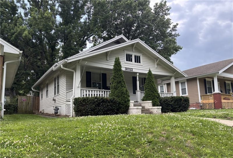 3022 Faraon St, St Joseph, MO 64501