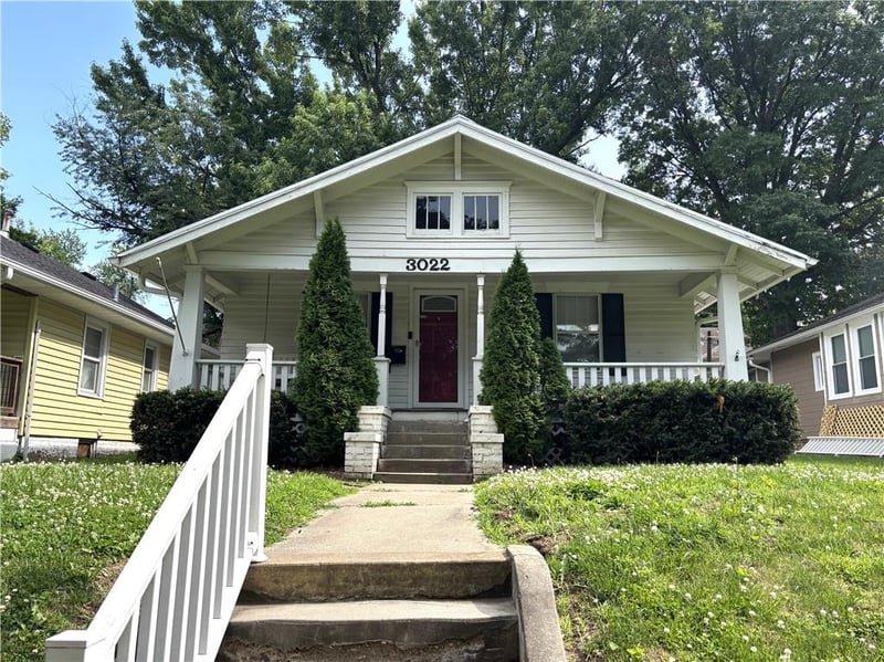 3022 Faraon St, St Joseph, MO 64501