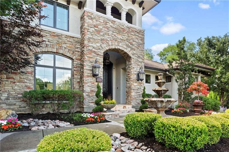 11110 W 146th Ter, Overland Park, KS 66221