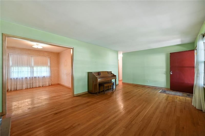 7616 Elm Ave, Kansas City, MO 64138