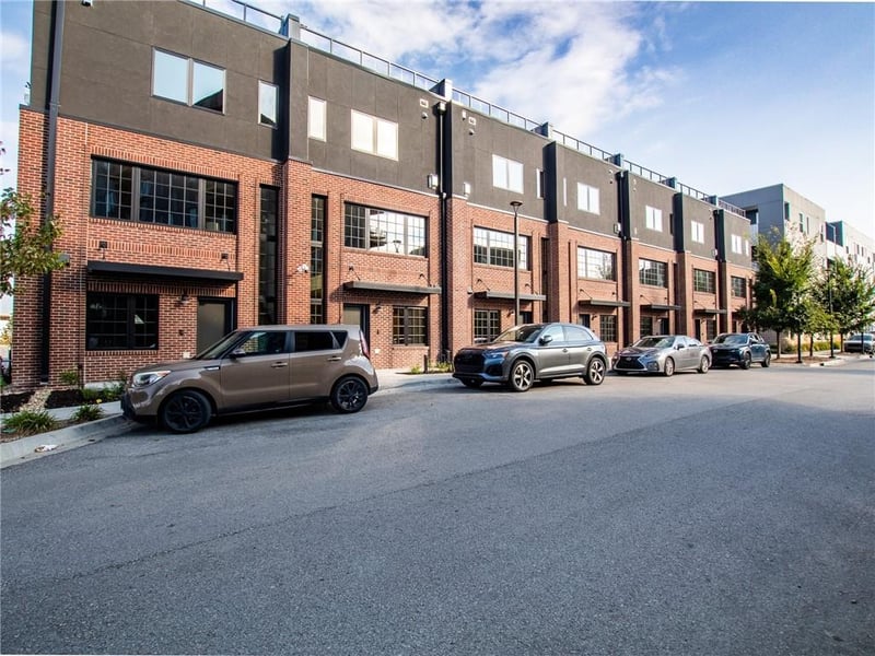 537 E 19th St, Kansas City, MO 64108