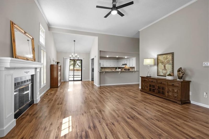9208 W 121st Ter, Overland Park, KS 66213