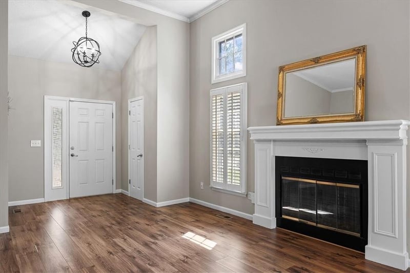 9208 W 121st Ter, Overland Park, KS 66213
