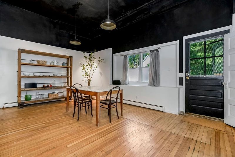 328 Monroe Ave, Kansas City, MO 64124