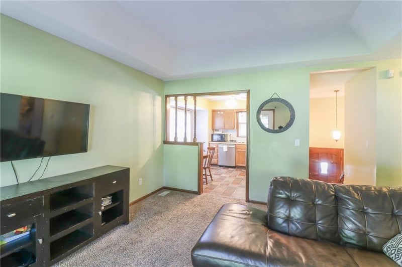 304 Independence Ave #B, Lee's Summit, MO 64063