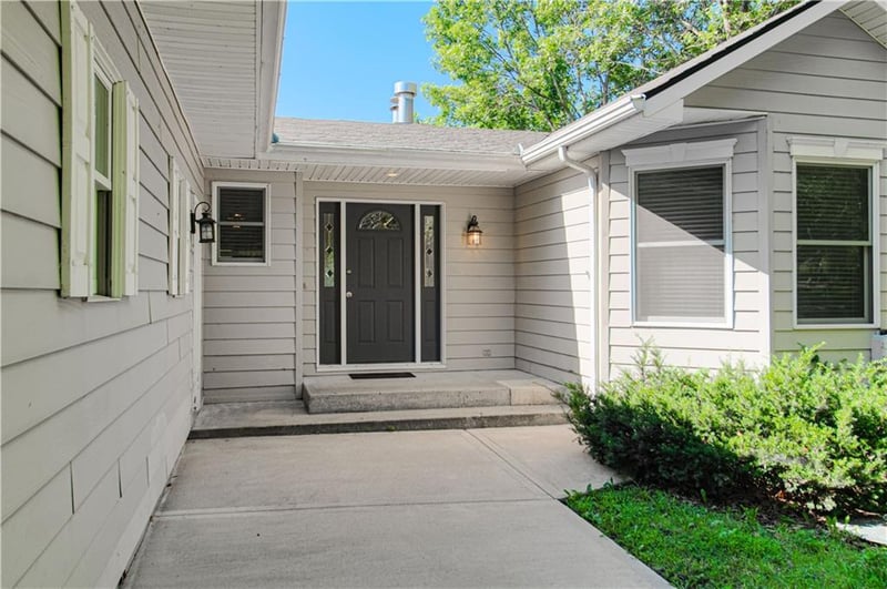 106 Timber Valley Dr, Linn Valley, KS 66040
