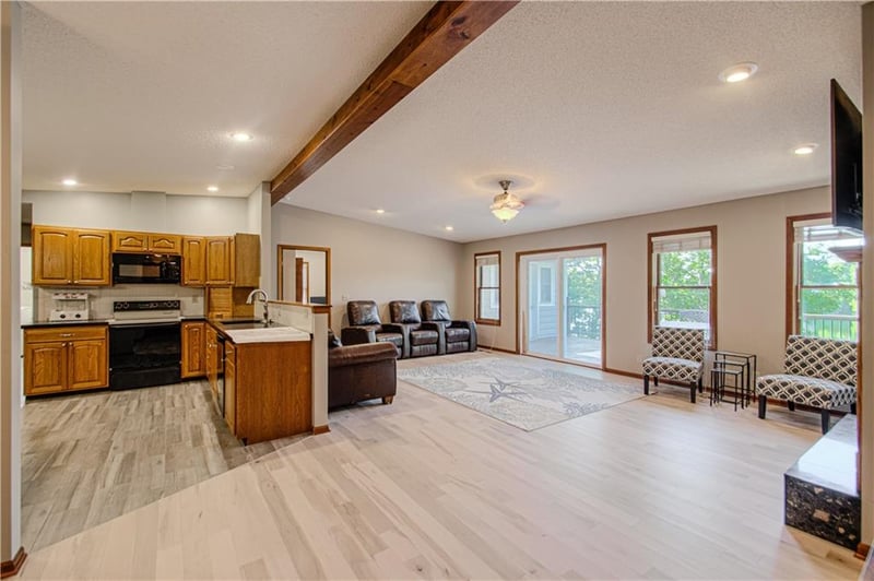 106 Timber Valley Dr, Linn Valley, KS 66040