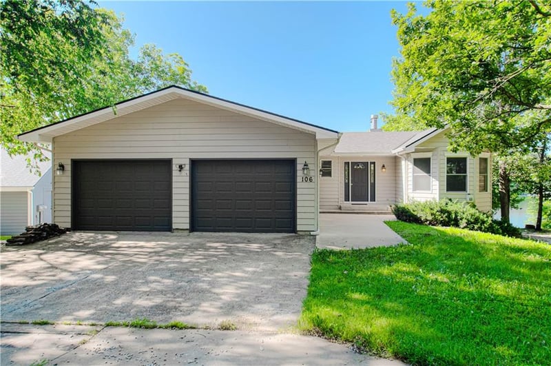 106 Timber Valley Dr, Linn Valley, KS 66040