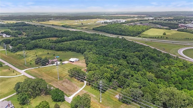 34730 95th St, De Soto, KS 66018