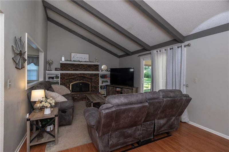 1005 Alice St, Blue Springs, MO 64014