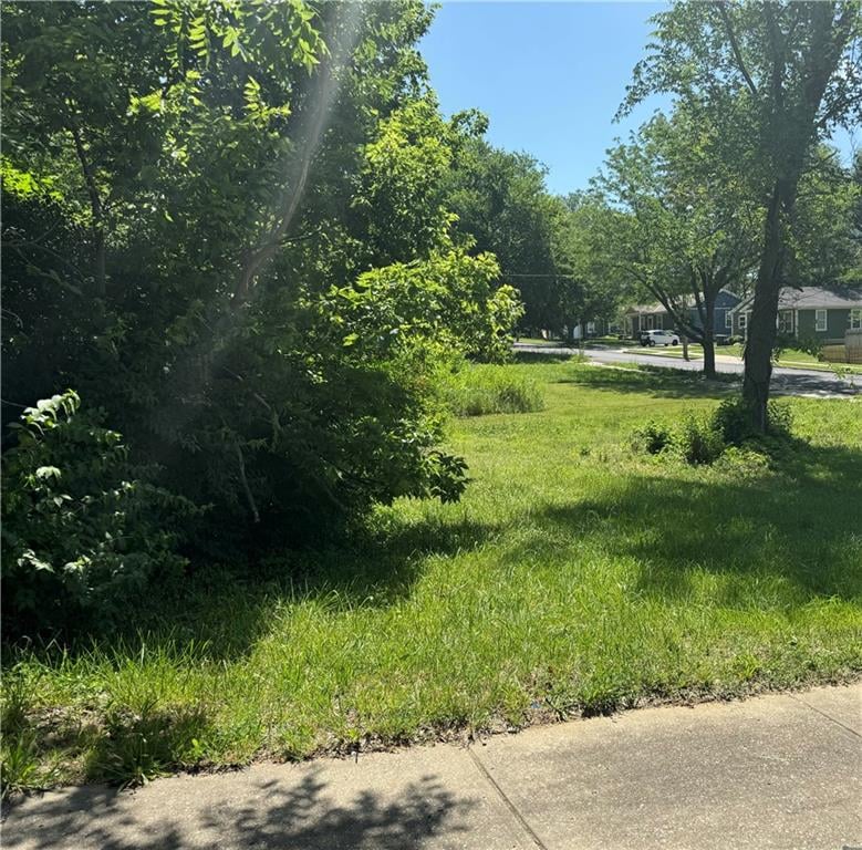 2327 Woodland Ave, Kansas City, MO 64108