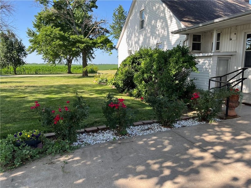17217 Ff Hwy Hw, Higginsville, MO 64037