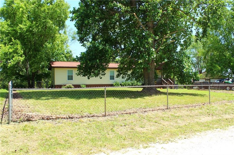 22219 County Road 253 Rd, Wheatland, MO 65779