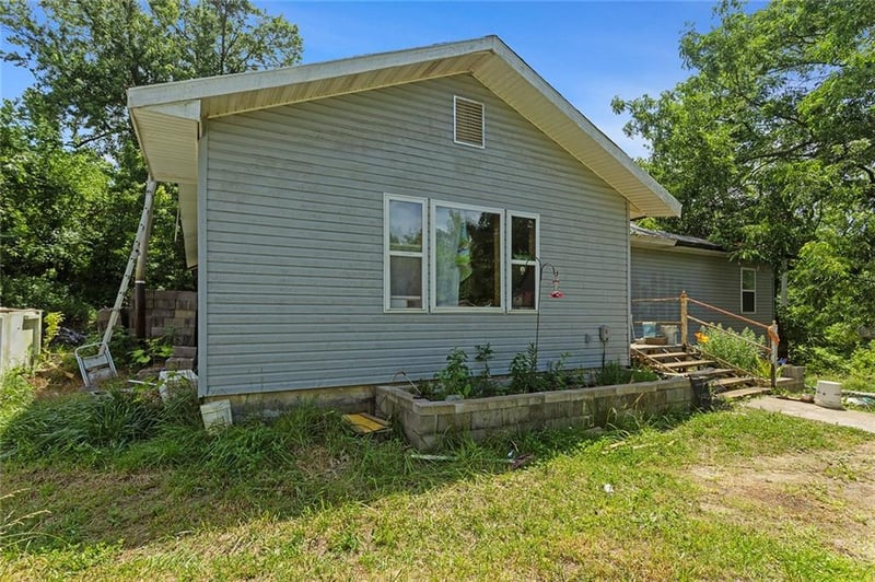 13777 Bohrer Ln, Rayville, MO 64084