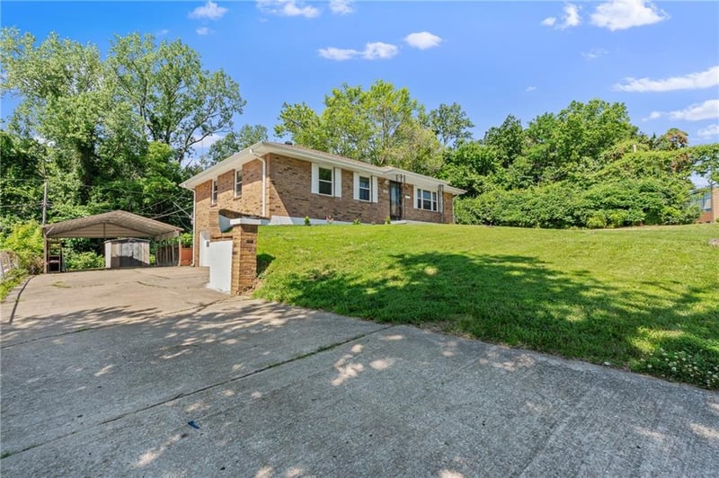 6325 E 18th Ter, Kansas City, MO 64126