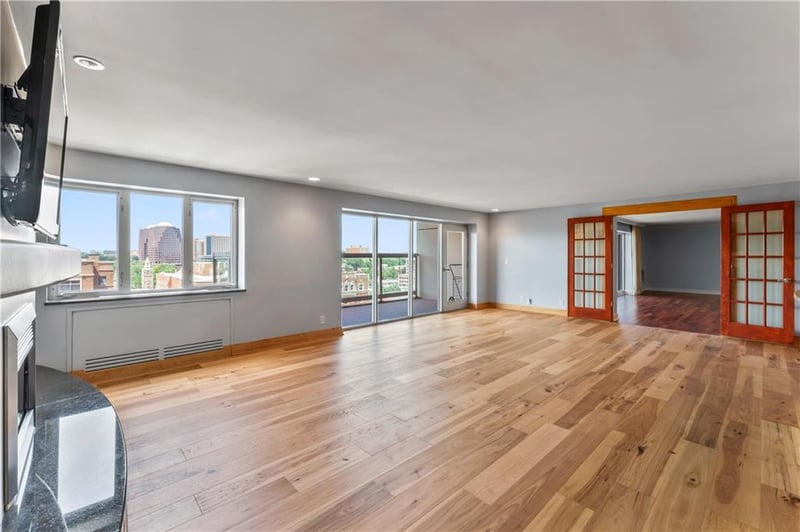 121 W 48th St #602 and 604, Kansas City, MO 64112