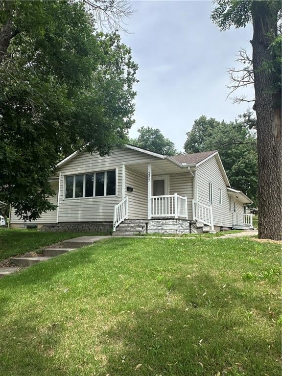 327 7th St, Maryville, MO 64468