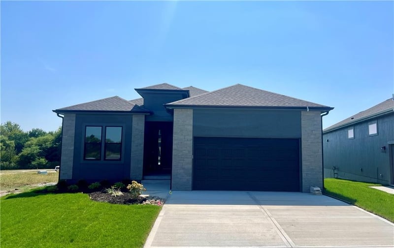 4825 NW Martin St, Riverside, MO 64150