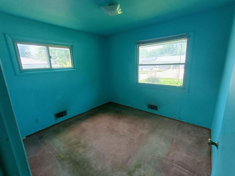 5001 41st St, Kansas City, MO 64130